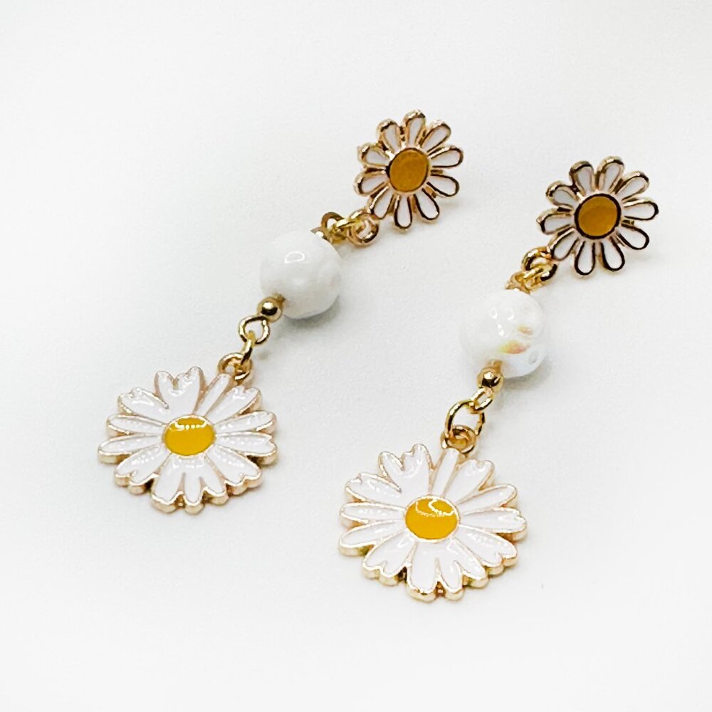 NEW - Handmade - Enamel Daisy, Dangle Post Earrings
